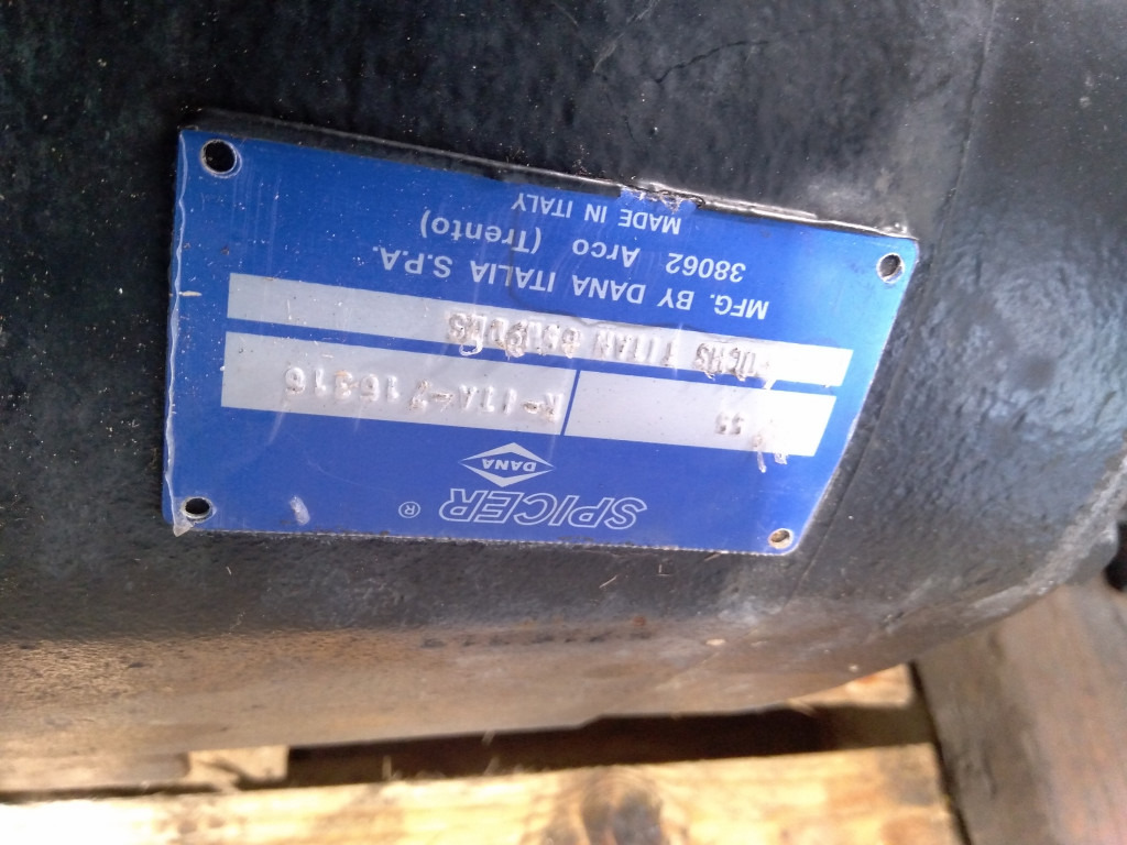 Hitachi 4654429 - Essieu arrière pour Engins de chantier: photos 4 Hitachi 4654429 - Essieu arrière pour Engins de chantier: photos 4