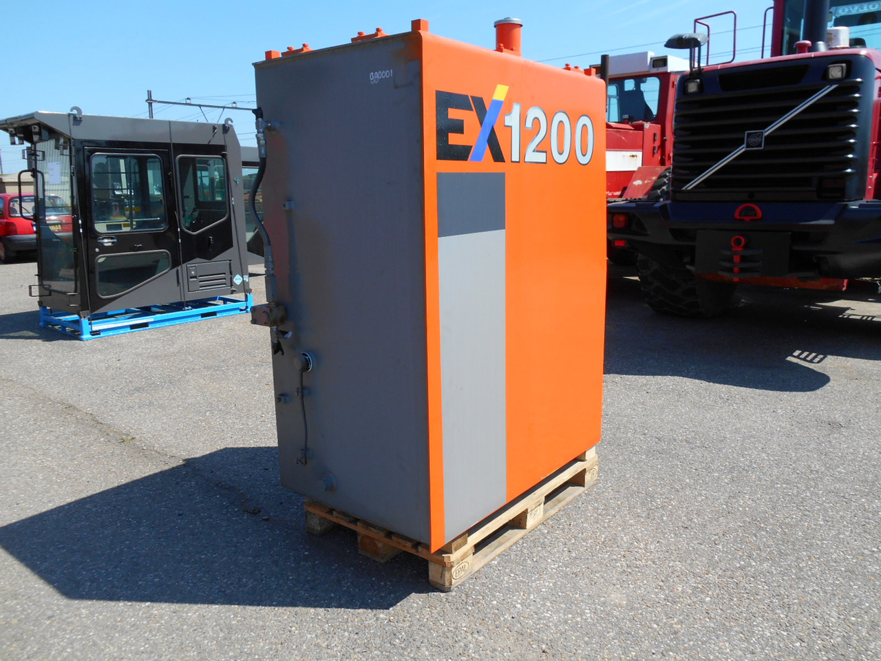 Hitachi EX1200-6 - 9278777 - Réservoir de carburant pour Engins de chantier: photos 2 Hitachi EX1200-6 - 9278777 - Réservoir de carburant pour Engins de chantier: photos 2