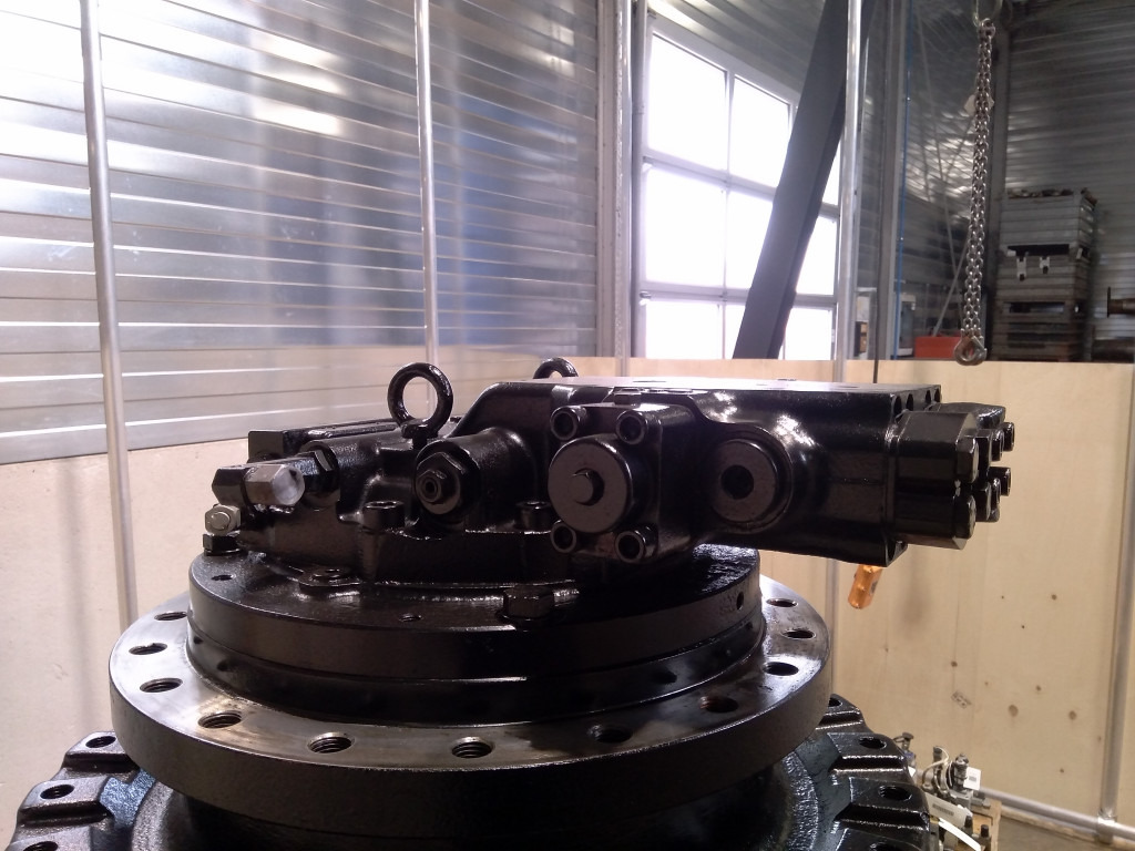 Hitachi HMGF78FA - - Moteur hydraulique pour Engins de chantier: photos 3 Hitachi HMGF78FA - - Moteur hydraulique pour Engins de chantier: photos 3