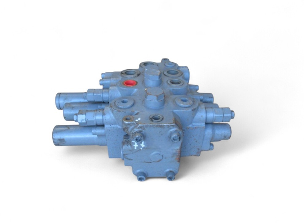Hitachi X9278341 - Valve hydraulique pour Engins de chantier: photos 5 Hitachi X9278341 - Valve hydraulique pour Engins de chantier: photos 5