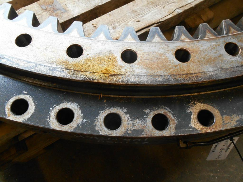 Hyundai 81ND-01020 - 81QG-01020B2 - Couronne d'orientation pour Engins de chantier: photos 4 Hyundai 81ND-01020 - 81QG-01020B2 - Couronne d'orientation pour Engins de chantier: photos 4