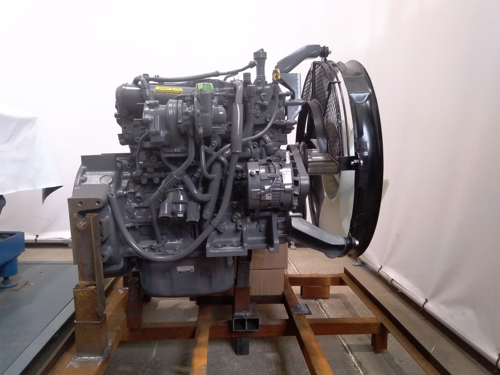 Isuzu 4JJ1 - - Moteur pour Engins de chantier: photos 1 Isuzu 4JJ1 - - Moteur pour Engins de chantier: photos 1