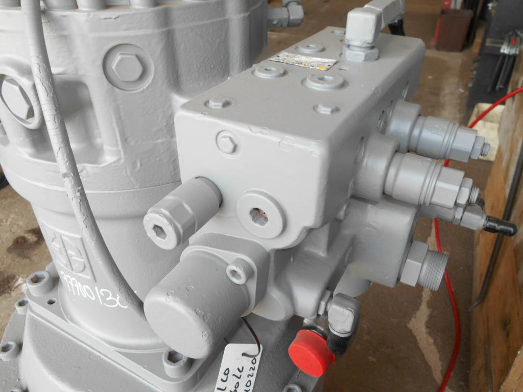 Kawasaki MX500BO-10A-02 - - Moteur de rotation pour Engins de chantier: photos 4 Kawasaki MX500BO-10A-02 - - Moteur de rotation pour Engins de chantier: photos 4