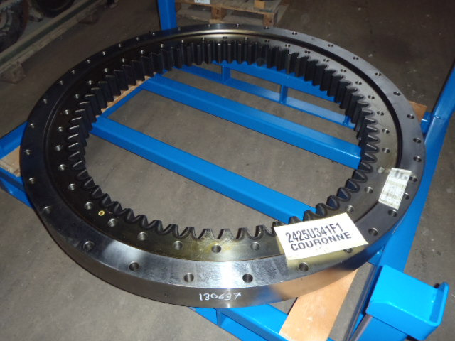 Kobelco 2425U341F1 - Couronne d'orientation pour Engins de chantier: photos 1 Kobelco 2425U341F1 - Couronne d'orientation pour Engins de chantier: photos 1