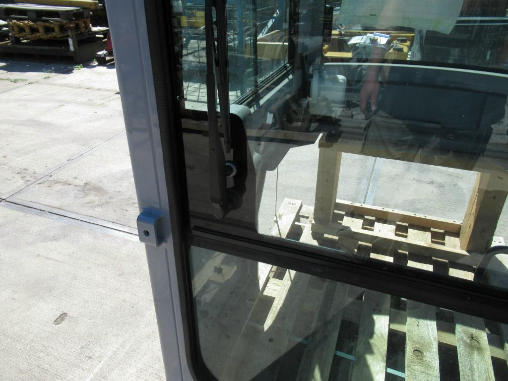 Kobelco 72271210 - Cabine pour Engins de chantier: photos 5 Kobelco 72271210 - Cabine pour Engins de chantier: photos 5