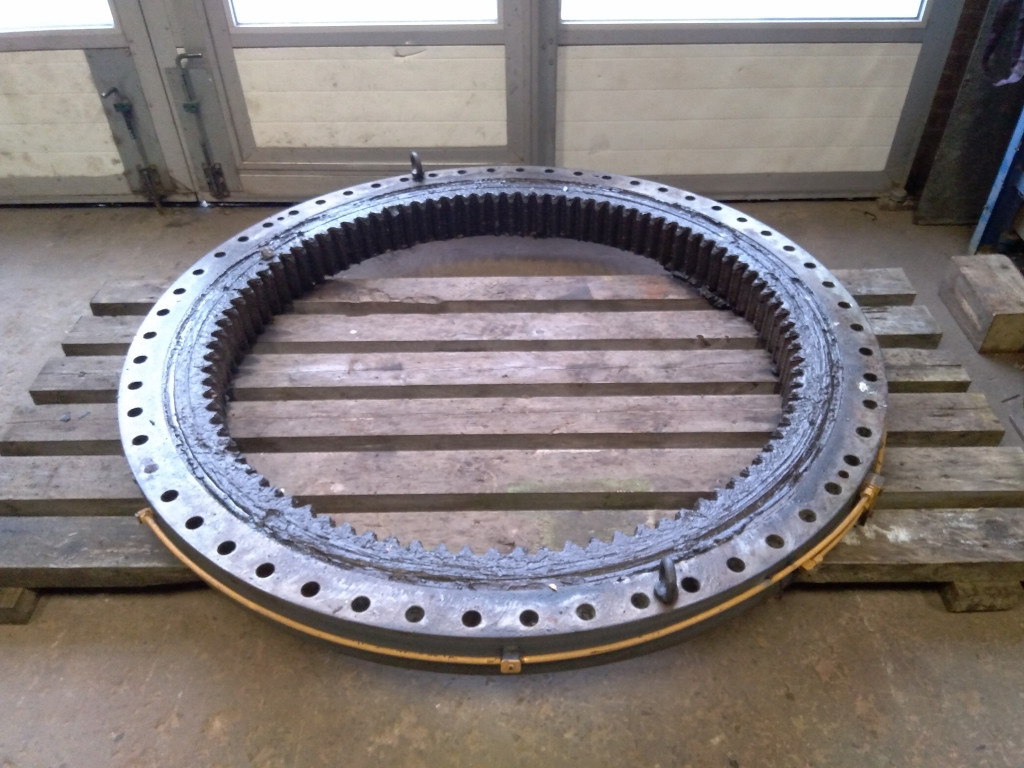 Liebherr 933403401 - Couronne d'orientation pour Engins de chantier: photos 1 Liebherr 933403401 - Couronne d'orientation pour Engins de chantier: photos 1