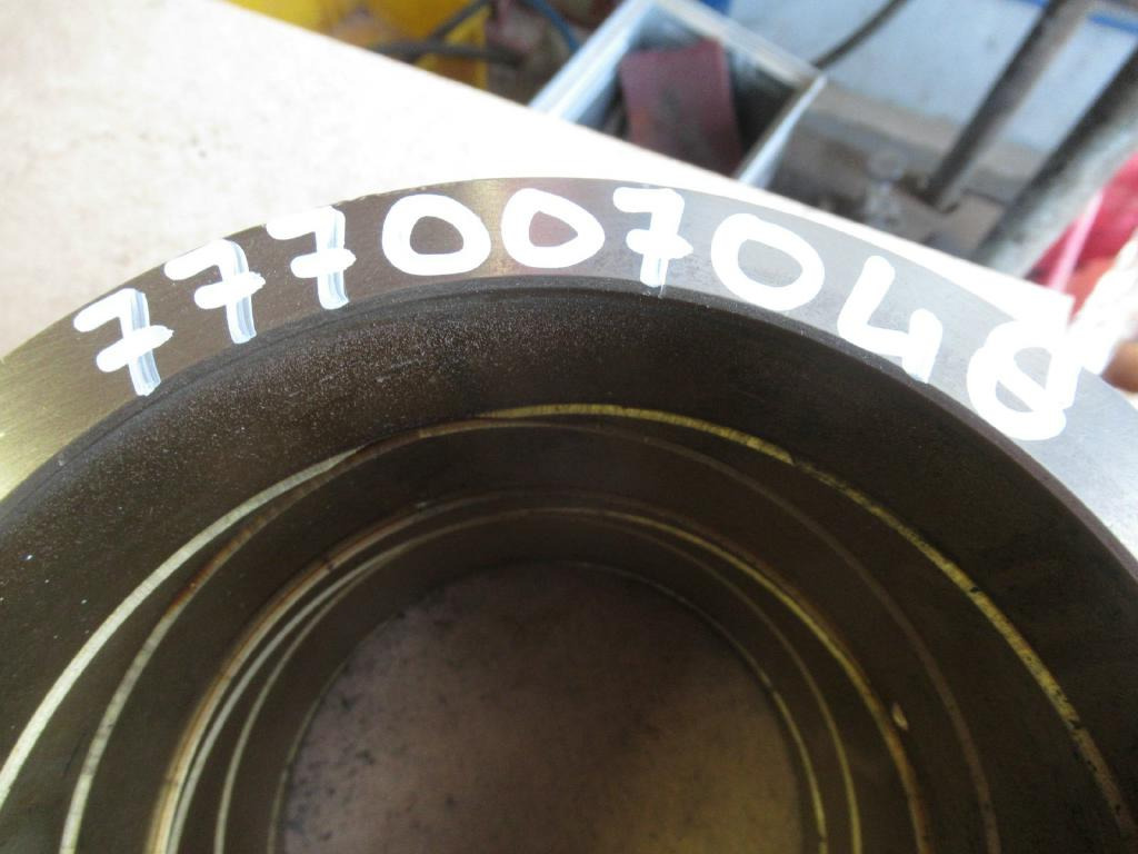 Liebherr 9389649 - - Pistons/ Anneaux/ Manchons pour Engins de chantier: photos 3 Liebherr 9389649 - - Pistons/ Anneaux/ Manchons pour Engins de chantier: photos 3