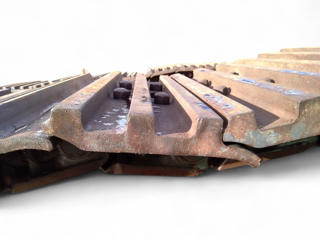 New Holland 1297259 - 1277892 - Pièces de train de roulement pour Engins de chantier: photos 1 New Holland 1297259 - 1277892 - Pièces de train de roulement pour Engins de chantier: photos 1