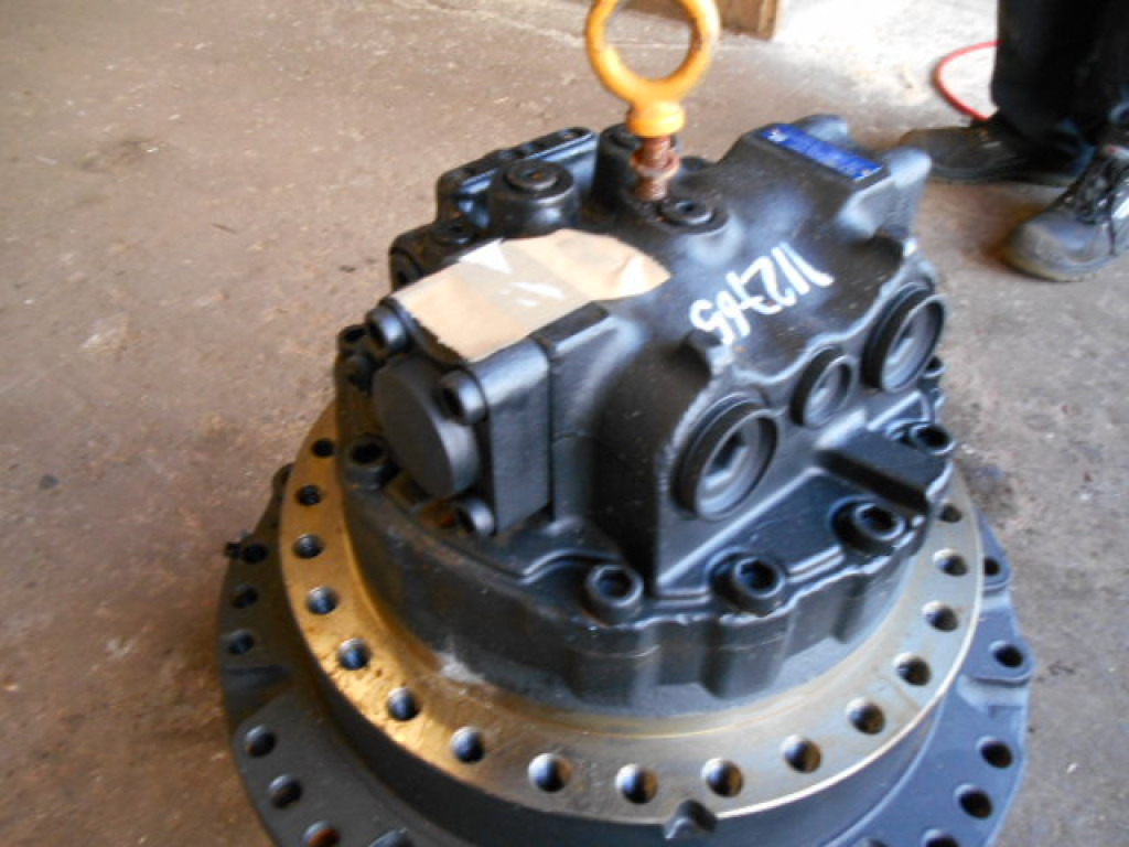 New Holland Kobelco YM15V00001F2 - Moteur de translation pour Machine agricole: photos 2 New Holland Kobelco YM15V00001F2 - Moteur de translation pour Machine agricole: photos 2