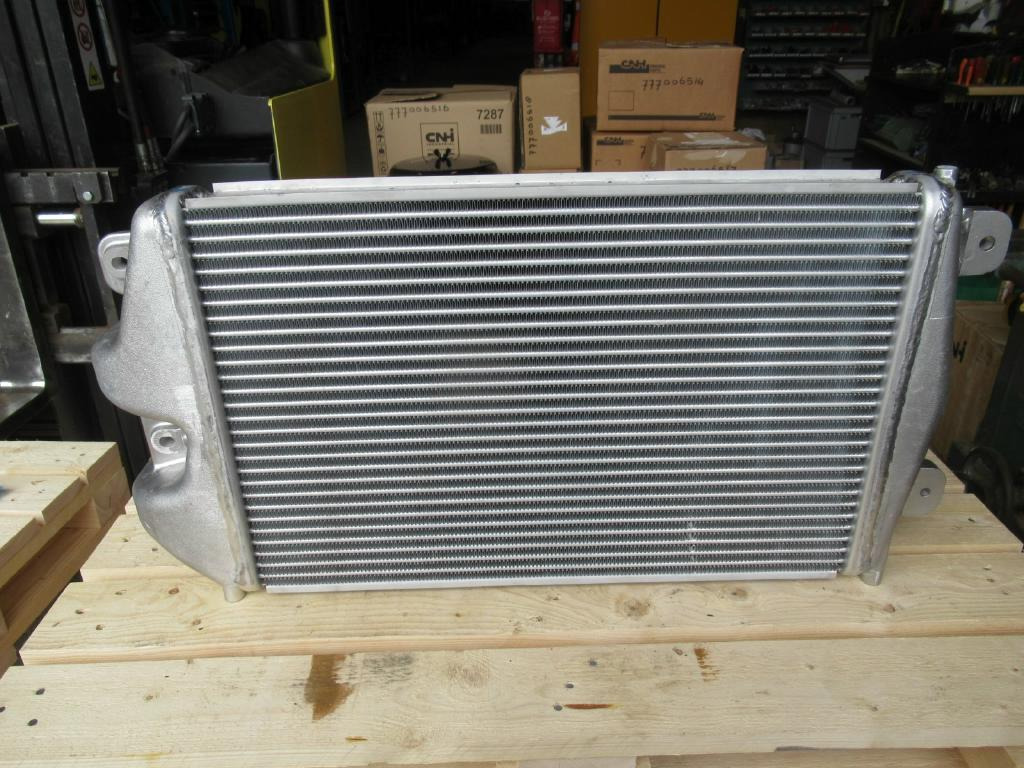 New Holland YM05P00009S003 - 72211202 - Intercooler pour Machine agricole: photos 4 New Holland YM05P00009S003 - 72211202 - Intercooler pour Machine agricole: photos 4