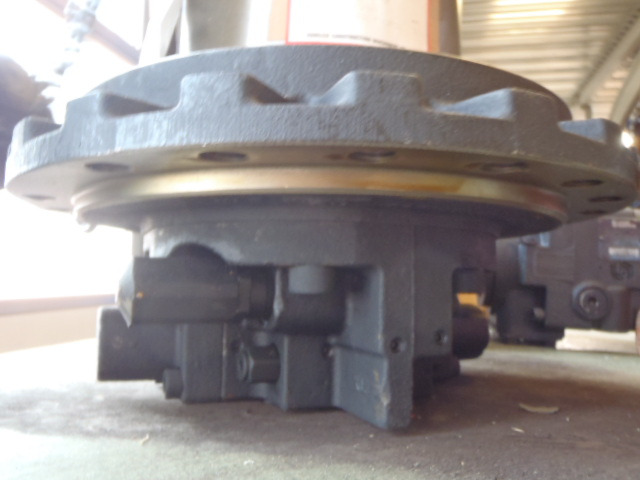 New Holland YY15V00007F2 - Moteur hydraulique pour Engins de chantier: photos 2 New Holland YY15V00007F2 - Moteur hydraulique pour Engins de chantier: photos 2