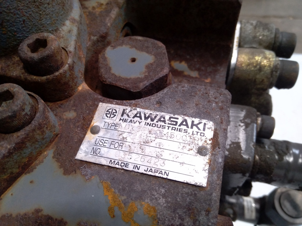 Volvo SA114205712 - Valve hydraulique pour Engins de chantier: photos 5 Volvo SA114205712 - Valve hydraulique pour Engins de chantier: photos 5