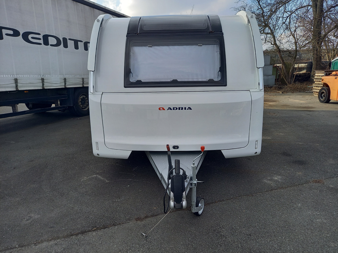 ADRIA Adora 753 UK - Caravane: photos 2 ADRIA Adora 753 UK - Caravane: photos 2
