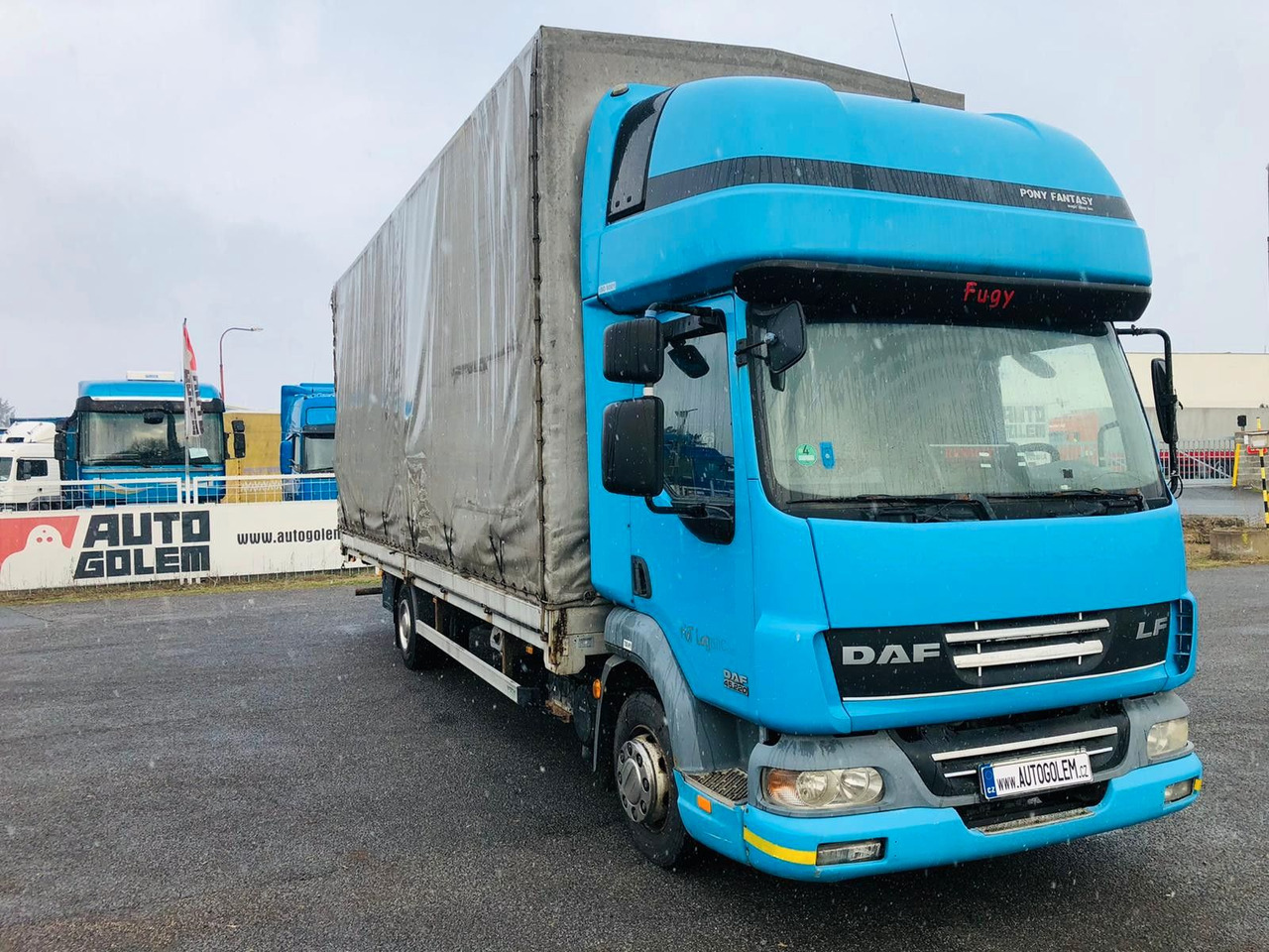 DAF LA LF45.220 G12 - Camion à rideaux coulissants: photos 2 DAF LA LF45.220 G12 - Camion à rideaux coulissants: photos 2