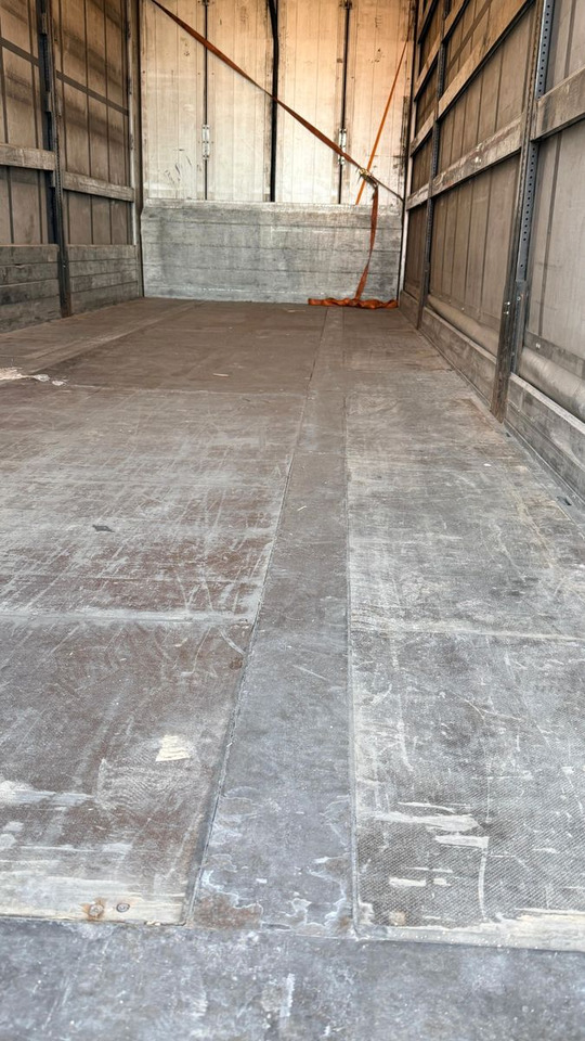 Svan CHT202 - Remorque rideaux coulissants: photos 5 Svan CHT202 - Remorque rideaux coulissants: photos 5