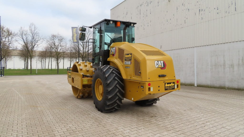 Caterpillar CS 66 B - Compacteur à pieds de mouton/ Monocylindre: photos 4 Caterpillar CS 66 B - Compacteur à pieds de mouton/ Monocylindre: photos 4