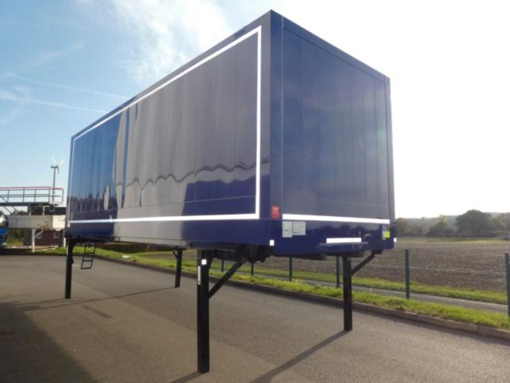 Krone Heck Alu.- Rolltor - Carrosserie fourgon: photos 2 Krone Heck Alu.- Rolltor - Carrosserie fourgon: photos 2