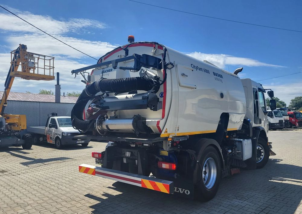Volvo FE4x2 dwa silniki, pisemna gwarancja - Benne à ordures ménagères: photos 5 Volvo FE4x2 dwa silniki, pisemna gwarancja - Benne à ordures ménagères: photos 5