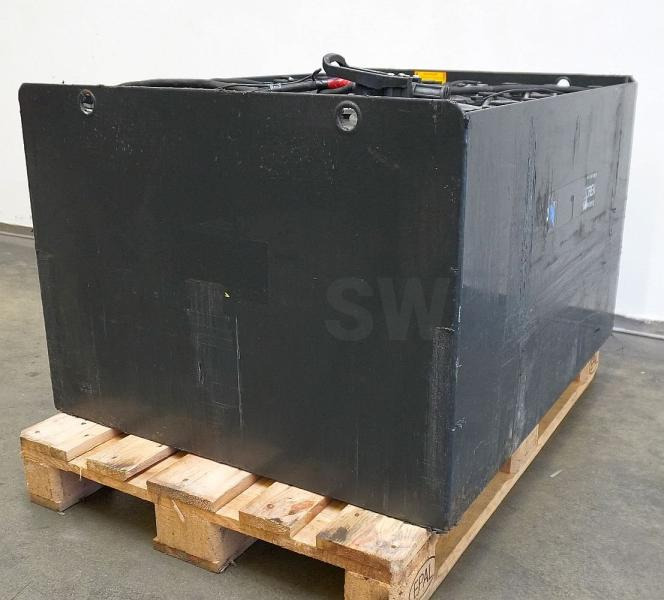 AIM 80 Volt 5 PzS 625 Ah - Accumulateur: photos 2 AIM 80 Volt 5 PzS 625 Ah - Accumulateur: photos 2