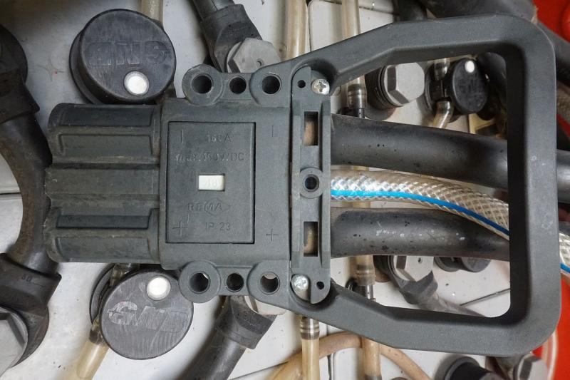 GNB 48 Volt 5 PzS 700 Ah - Accumulateur pour Matériel de manutention: photos 4 GNB 48 Volt 5 PzS 700 Ah - Accumulateur pour Matériel de manutention: photos 4