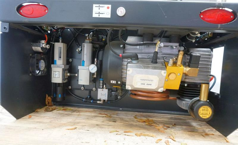 LINDE Kompressor für Druckluftbremsanlage Linde P 50 - Pièces de frein pour Chariot tracteur: photos 3 LINDE Kompressor für Druckluftbremsanlage Linde P 50 - Pièces de frein pour Chariot tracteur: photos 3