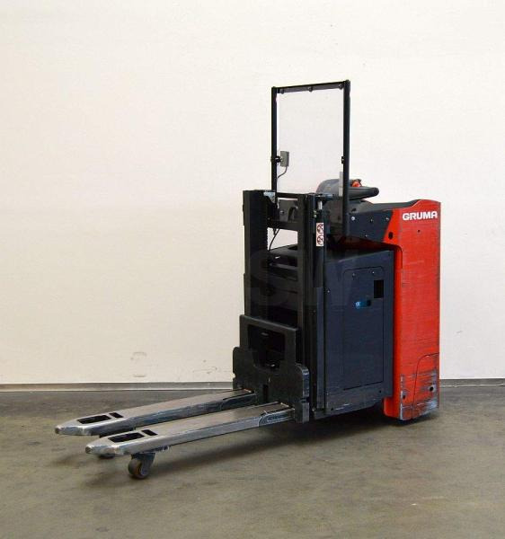 Linde D 12 SF ION 1164 - Gerbeur: photos 2 Linde D 12 SF ION 1164 - Gerbeur: photos 2