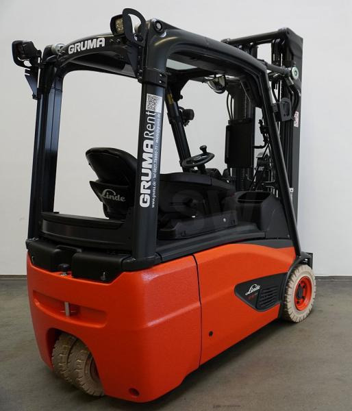 Linde E 16 EVO 386-02 - Chariot élévateur électrique: photos 2 Linde E 16 EVO 386-02 - Chariot élévateur électrique: photos 2