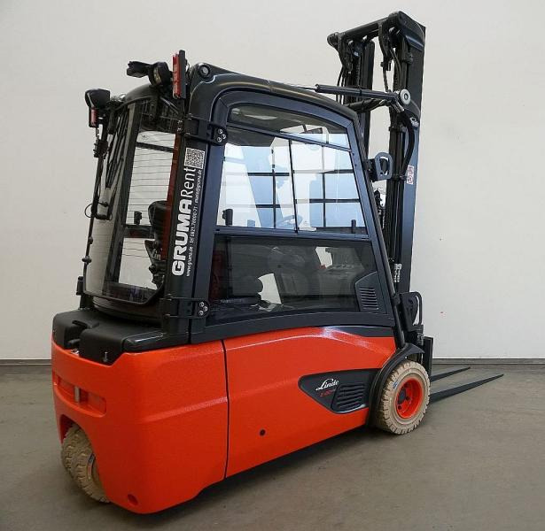 Linde E 20 L EVO 386-02 - Chariot élévateur électrique: photos 2 Linde E 20 L EVO 386-02 - Chariot élévateur électrique: photos 2