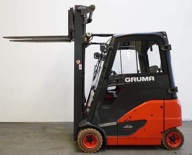 Linde E 20 PH EVO 386-02 - Chariot élévateur électrique: photos 4 Linde E 20 PH EVO 386-02 - Chariot élévateur électrique: photos 4