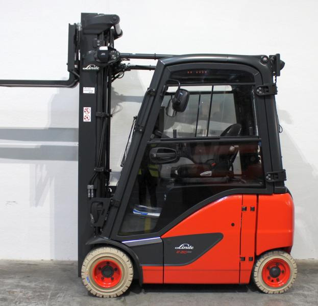 Linde E 20 PH EVO 386-02 - Chariot élévateur électrique: photos 3 Linde E 20 PH EVO 386-02 - Chariot élévateur électrique: photos 3