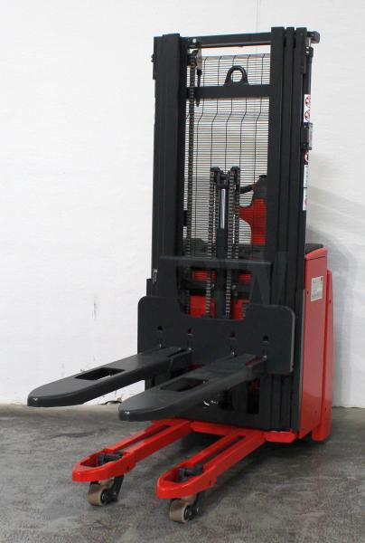 Linde L 14 AP i 1173-01 - Gerbeur: photos 3 Linde L 14 AP i 1173-01 - Gerbeur: photos 3