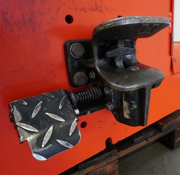 Linde P 30 C 1190 - Chariot tracteur: photos 5 Linde P 30 C 1190 - Chariot tracteur: photos 5