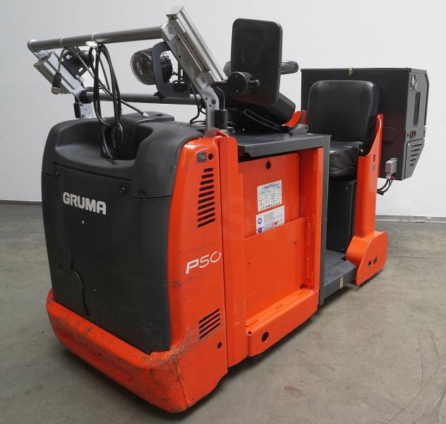 Linde P 50 C 1190 - Chariot tracteur: photos 1 Linde P 50 C 1190 - Chariot tracteur: photos 1