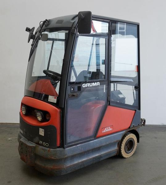 Linde P 60 Z 126 - Chariot tracteur: photos 1 Linde P 60 Z 126 - Chariot tracteur: photos 1