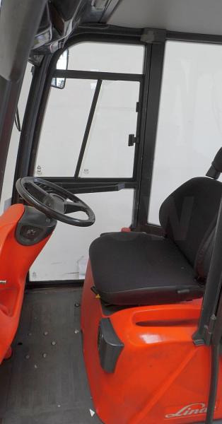 Linde P 60 Z 126 - Chariot tracteur: photos 3 Linde P 60 Z 126 - Chariot tracteur: photos 3