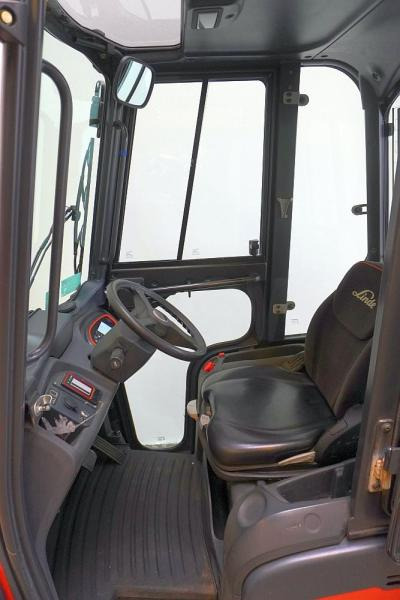 Linde P 80 1191 - Chariot tracteur: photos 3 Linde P 80 1191 - Chariot tracteur: photos 3