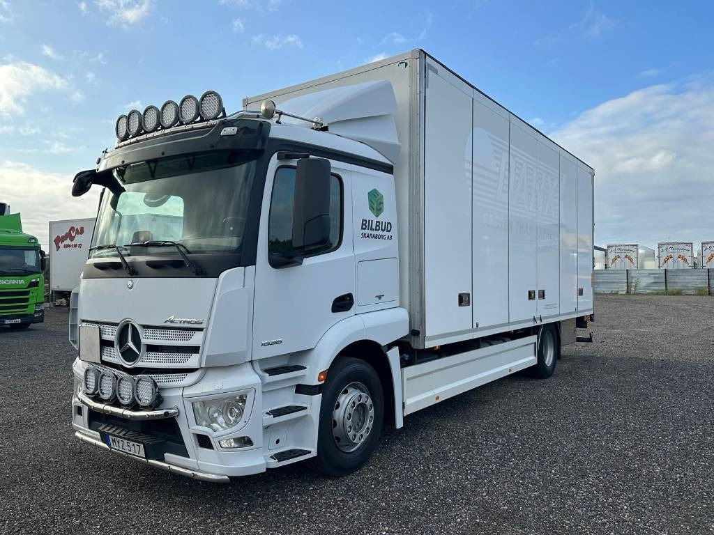 Mercedes-Benz ACTROS 1836 Euro 6 8468 - Camion fourgon: photos 2 Mercedes-Benz ACTROS 1836 Euro 6 8468 - Camion fourgon: photos 2
