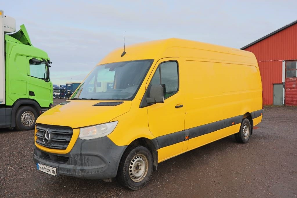 Mercedes-Benz SPRINTER Serie 3957 - Fourgon utilitaire: photos 1 Mercedes-Benz SPRINTER Serie 3957 - Fourgon utilitaire: photos 1