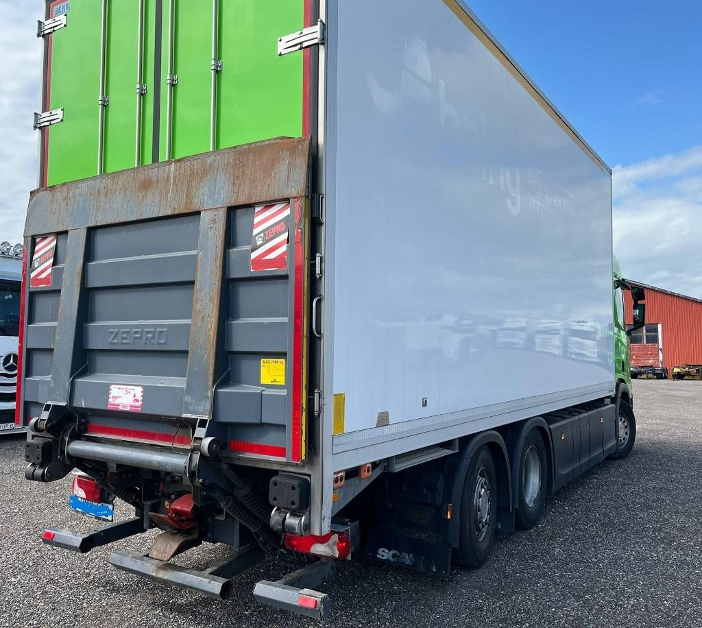 Scania R450B6X2*4NB Serie nr 2891 - Camion frigorifique: photos 4 Scania R450B6X2*4NB Serie nr 2891 - Camion frigorifique: photos 4