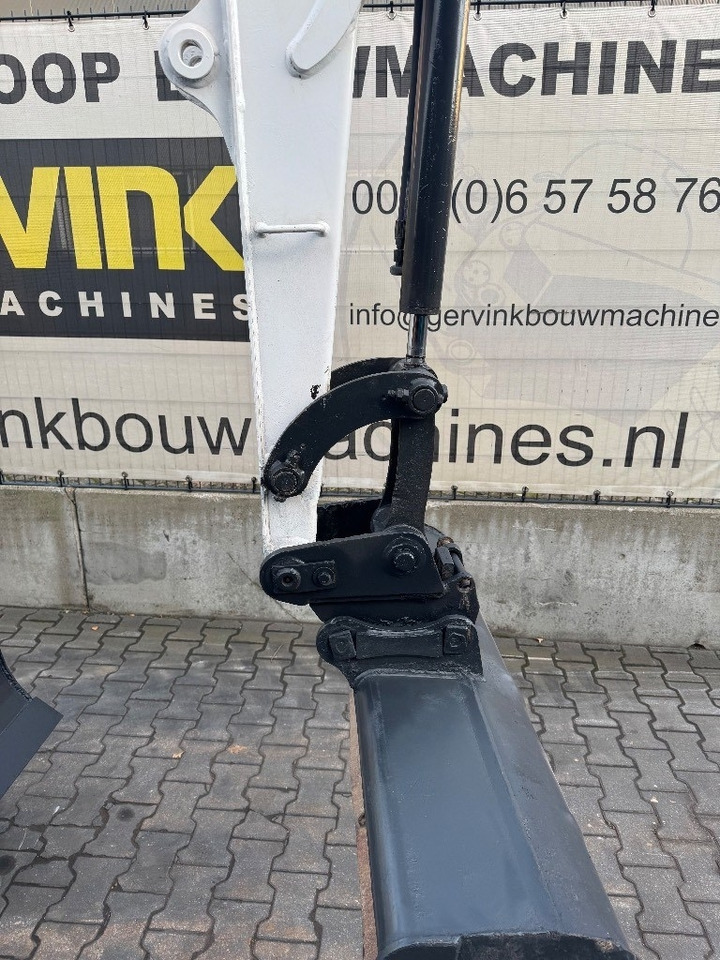 Bobcat E25 - Mini pelle: photos 4 Bobcat E25 - Mini pelle: photos 4