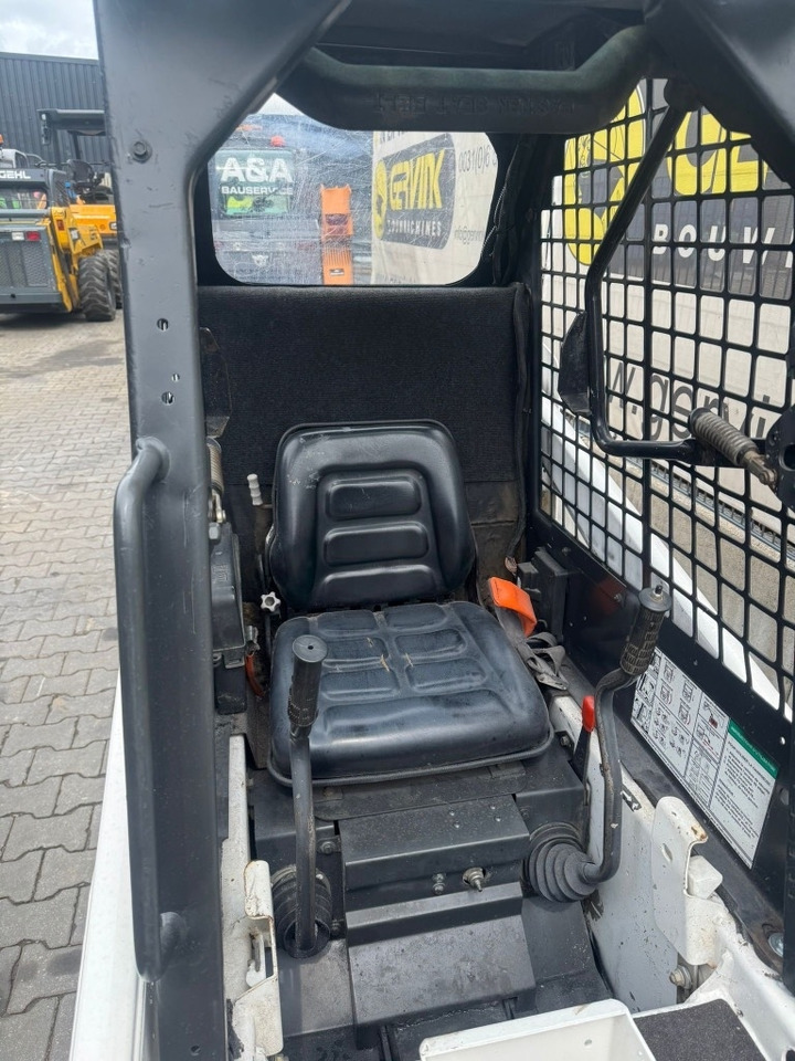 Bobcat S70 - Mini chargeuse: photos 5 Bobcat S70 - Mini chargeuse: photos 5