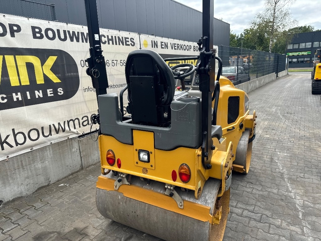 CAT CB 24 B - Rouleau compresseur: photos 3 CAT CB 24 B - Rouleau compresseur: photos 3