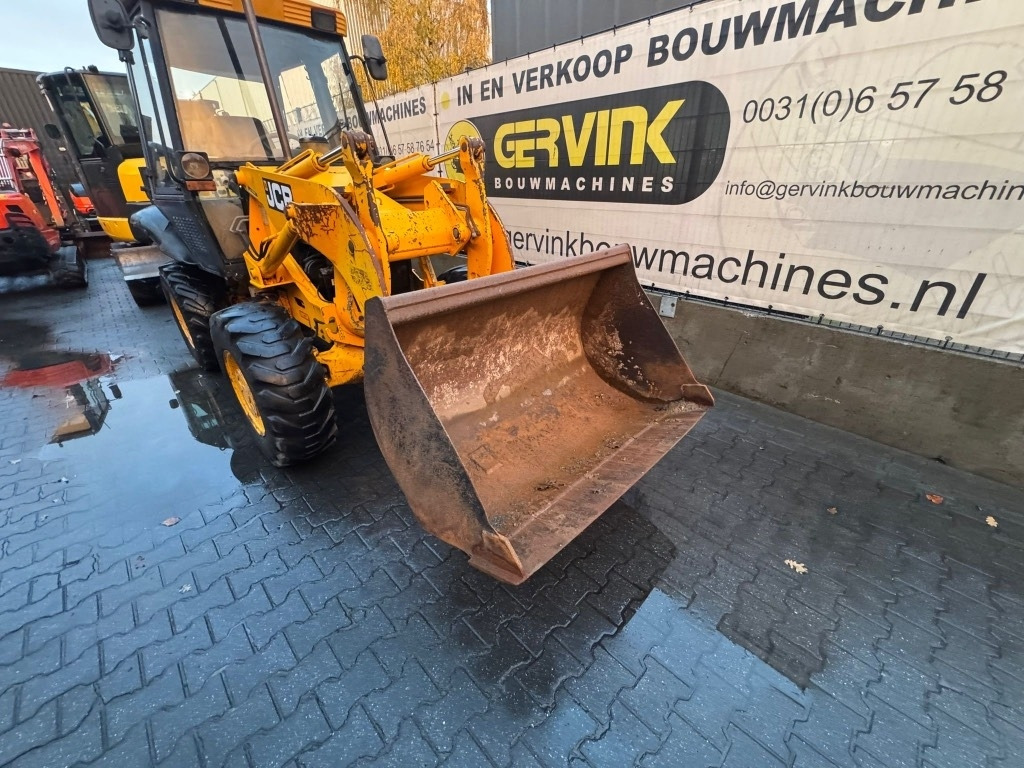 JCB 2 CX Airmaster - Chargeuse sur pneus: photos 4 JCB 2 CX Airmaster - Chargeuse sur pneus: photos 4