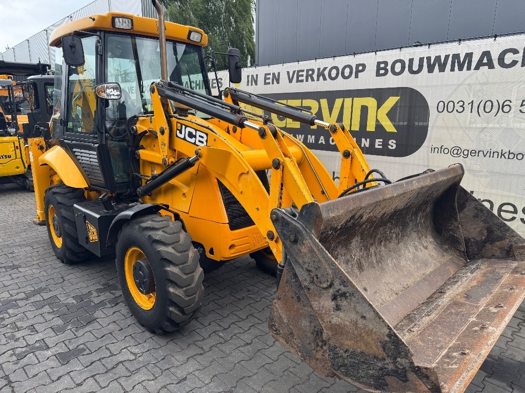 JCB 2 CX - Tractopelle: photos 3 JCB 2 CX - Tractopelle: photos 3