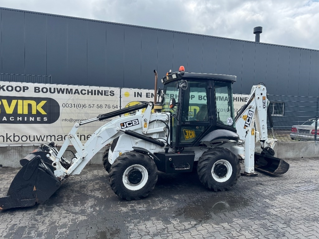 JCB 2 CX - Tractopelle: photos 1 JCB 2 CX - Tractopelle: photos 1