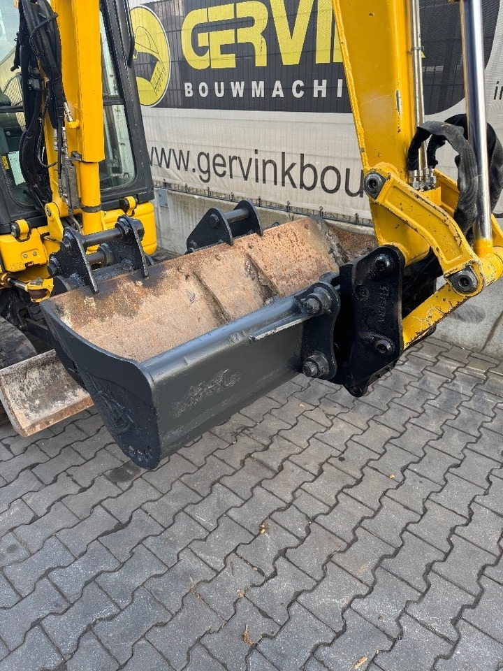 Komatsu PC 26 MR-3 - Mini pelle: photos 4 Komatsu PC 26 MR-3 - Mini pelle: photos 4