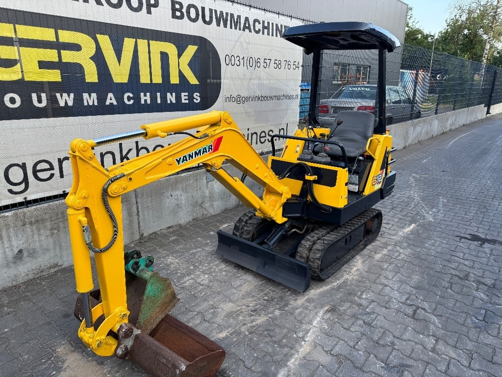 Yanmar B12 - Mini pelle: photos 3 Yanmar B12 - Mini pelle: photos 3
