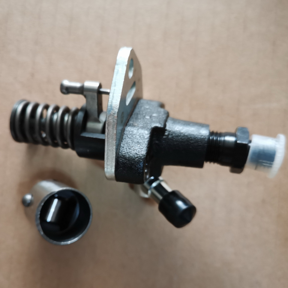 KOOP ENGINE KD192FC Original Fuel Injector - Injecteur pour Chargeuse sur pneus: photos 1 KOOP ENGINE KD192FC Original Fuel Injector - Injecteur pour Chargeuse sur pneus: photos 1