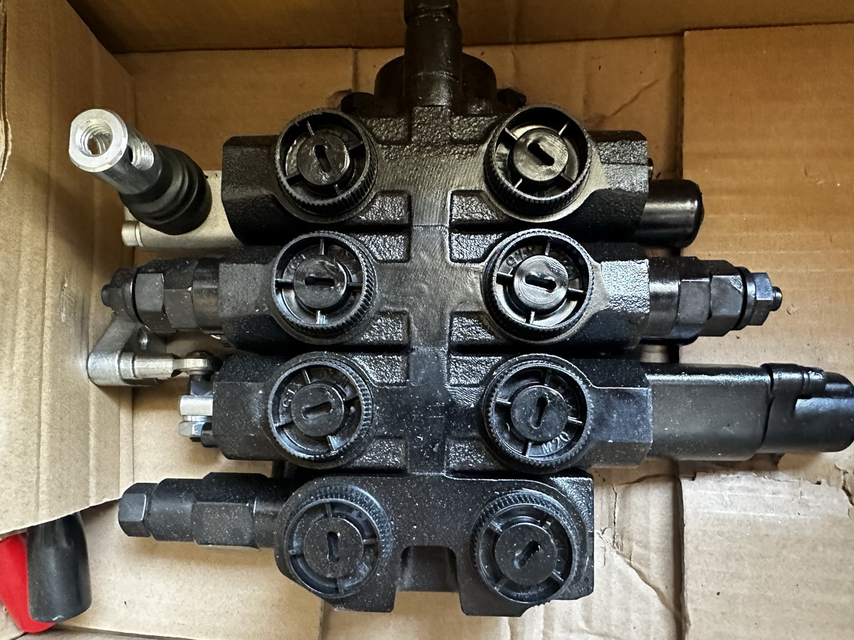 Qingdao Promising Hydraulic Directional Valve DLQ20-d10L - Valve hydraulique pour Chargeuse sur pneus: photos 3 Qingdao Promising Hydraulic Directional Valve DLQ20-d10L - Valve hydraulique pour Chargeuse sur pneus: photos 3