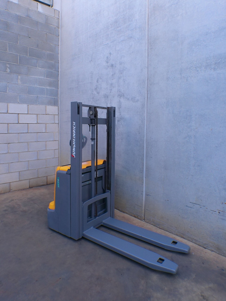 Jungheinrich EJC 110 250 ZT Li-Ion - Gerbeur: photos 4 Jungheinrich EJC 110 250 ZT Li-Ion - Gerbeur: photos 4